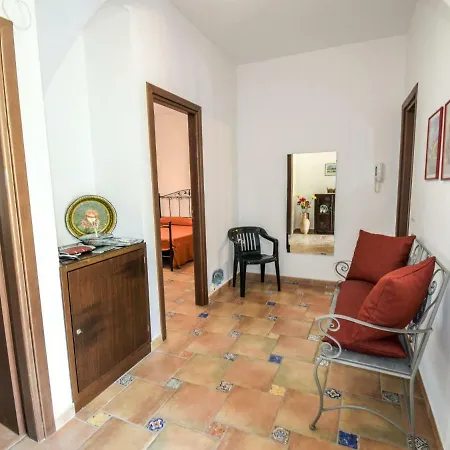 Locazione Turistica Anna-1