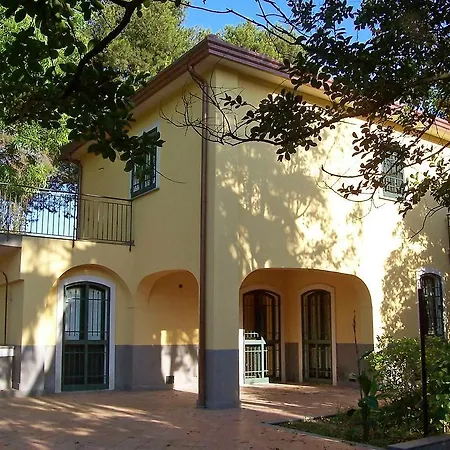 Apartment Locazione Turistica Anna-1 *