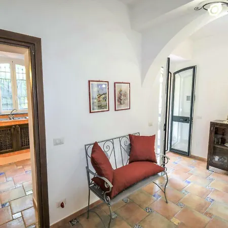 Locazione Turistica Anna-1 Apartment